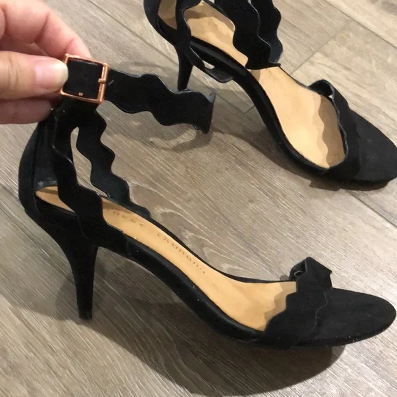 CHINESE LAUNDRY Heels - Picture 1 of 9